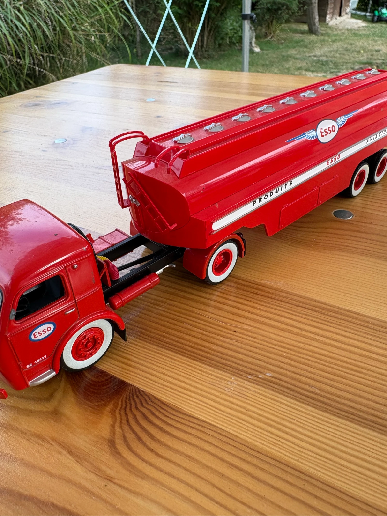 Lot of 2 collectible trucks – photo 8